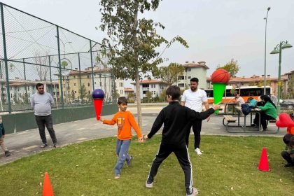 sehitkamilden-ara-tatile-renk-katan-tatil-senligi