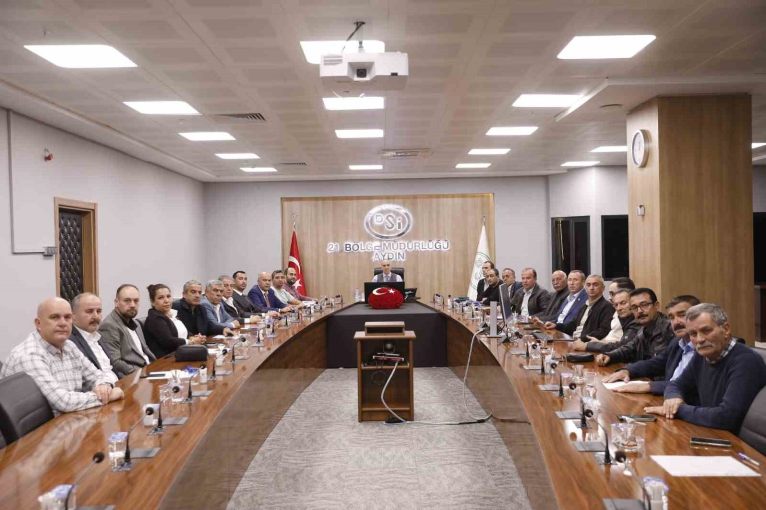 sokeli-muhtarlar-sorun-ve-taleplerini-yetkililere-aktardi