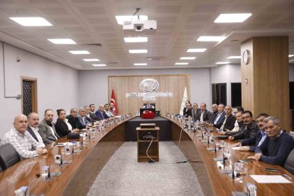 sokeli-muhtarlar-sorun-ve-taleplerini-yetkililere-aktardi