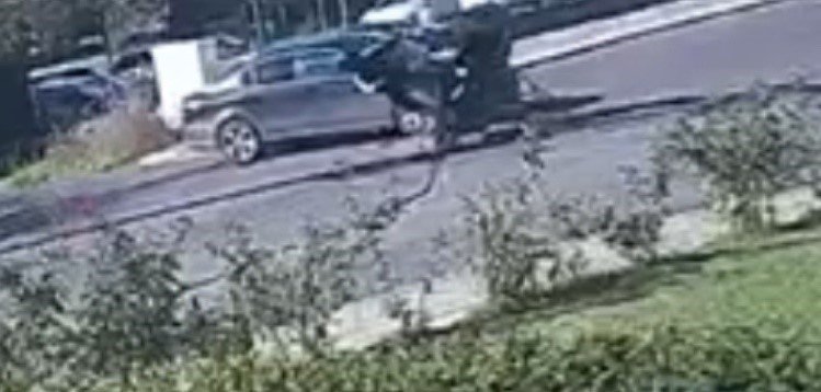 tekirdagda-motosiklet-lokantanin-bahcesine-daldi-o-anlar-kamerada