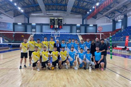 yurtlig-erkek-voleybol-turnuvasi-heyecani-devam-ediyor