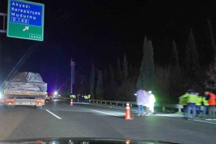 anadolu-otoyolunda-feci-kaza-otomobilin-carptigi-yaya-hayatini-kaybetti