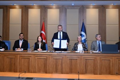 anadolu-universitesi-ve-aioa-arasinda-akademik-is-birligi