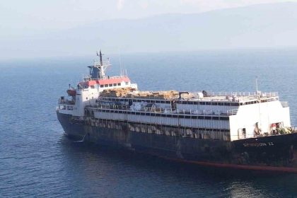 bandirma-aciklarinda-24-gun-bekletilen-spiridon-ii-hayvan-gemisi-geri-donus-yolunda-uzmanlardan-acil-tehdit-uyarisi