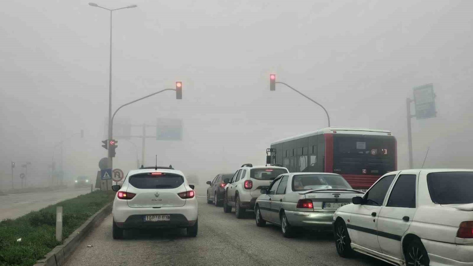 bandirmada-sabah-saatlerinde-yogun-sis-etkili-oldu