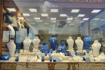 basaksehirde-kuyumcu-soygunu-guvenlik-personelinin-dikkati-sayesinde-63-saniyede-onlendi