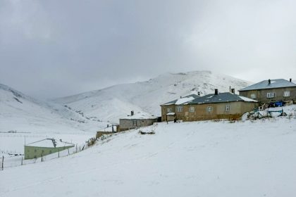 baskalede-kar-yagisi-etkili-oldu