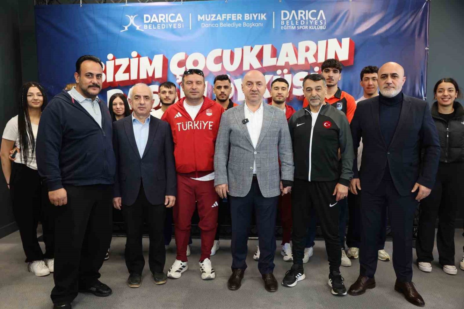 baskan-biyik-milli-sporcularla-bir-araya-geldi