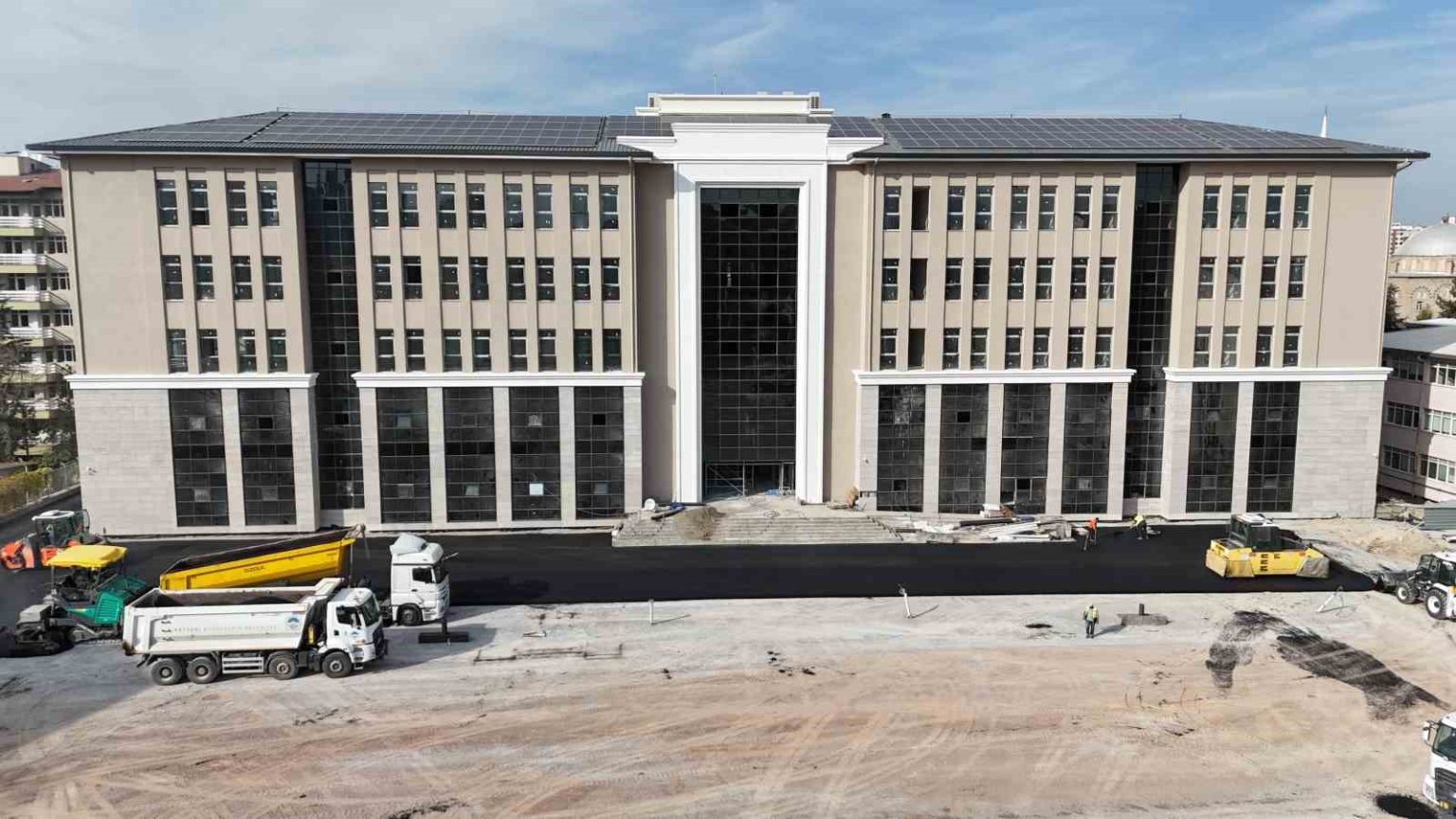 buyuksehirden-2-milyon-tllik-asfalt-yatirimi