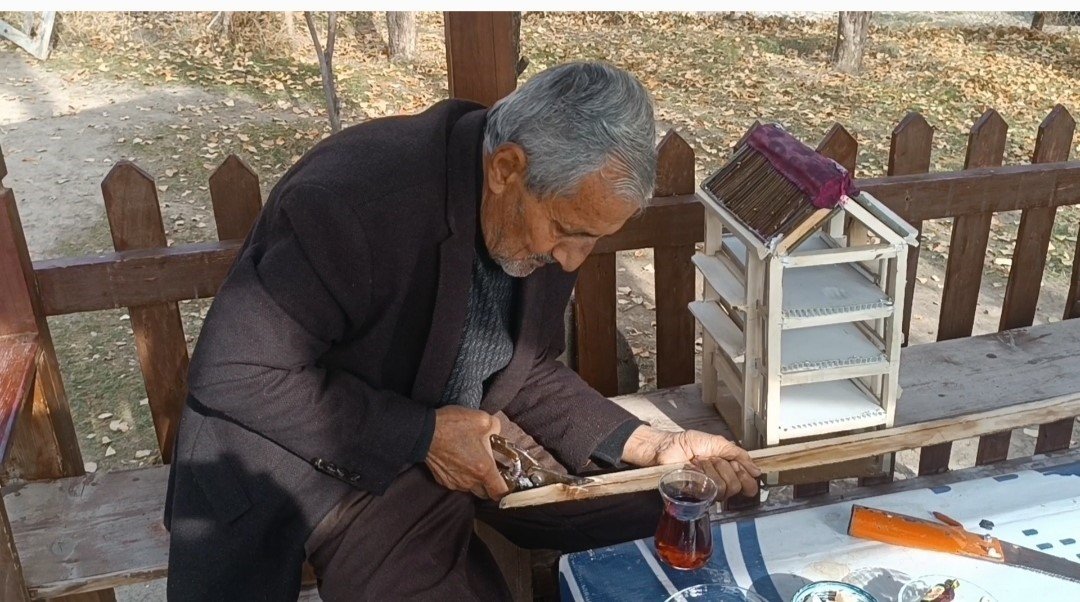 el-sanatlari-ile-sifa-buldu