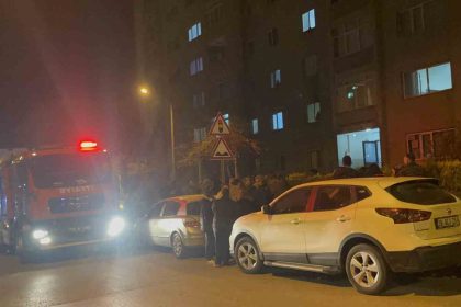 eskisehirde-yangin-panigi-2-kisi-dumandan-etkilendi