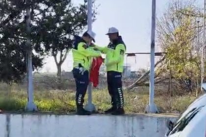 hayrabolu-jandarmasinin-bayrak-hassasiyeti-duygulandirdi