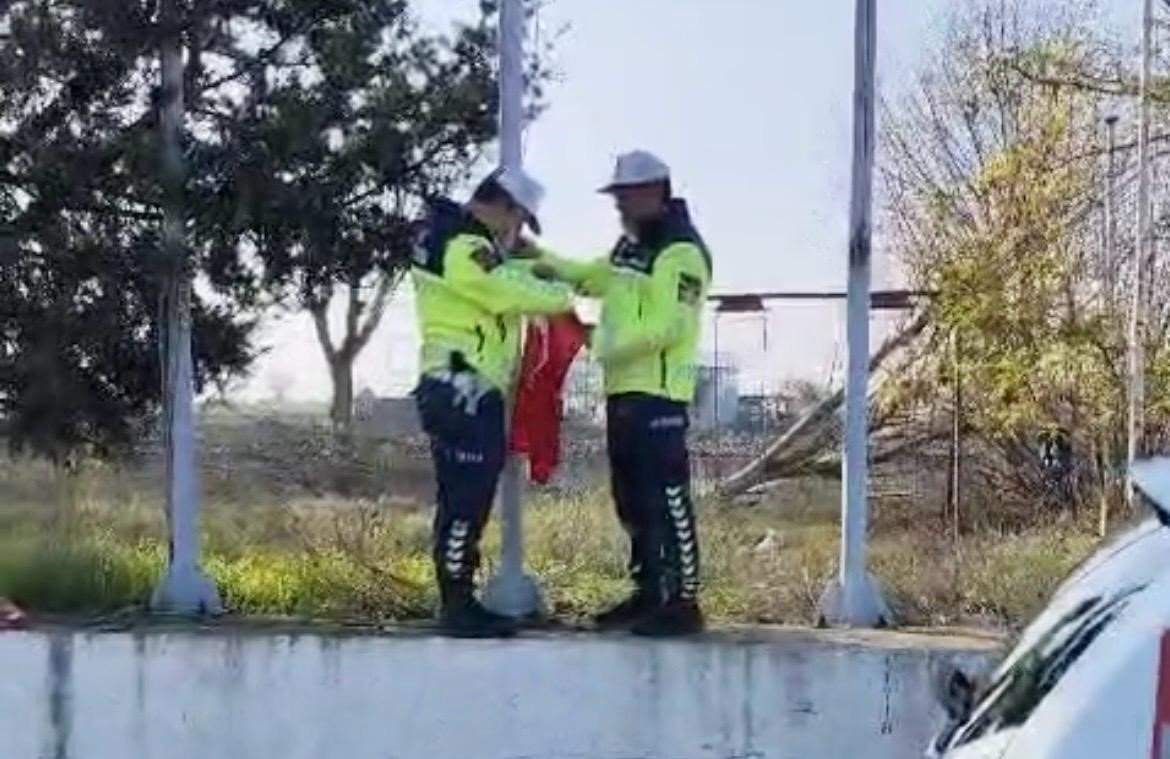 hayrabolu-jandarmasinin-bayrak-hassasiyeti-duygulandirdi