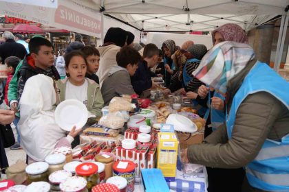 kastamonuda-gazze-icin-hayir-carsisi-kuruldu