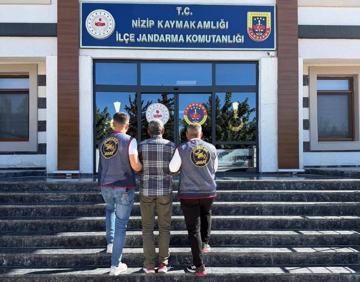 kesinlesmis-hapis-cezasiyla-aranan-feto-pdy-uyesi-sahis-yakalandi