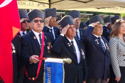 kktcnin-kurulusunun-42-yil-donumu-mersinde-torenle-kutlandi