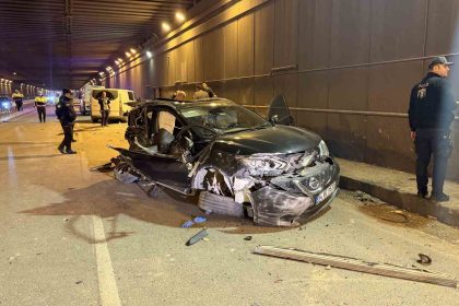 kontrolden-cikan-cip-hafif-ticari-aracla-carpisti-2-olu-1-yarali