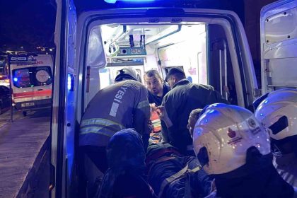 metro-calismasi-sirasinda-iskele-coktu-1-isci-oldu-2-iscinin-tedavisi-suruyor