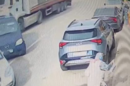 pendikte-soforunun-direksiyon-basinda-uyudugu-iddia-edilen-tir-5-araca-birden-carpti