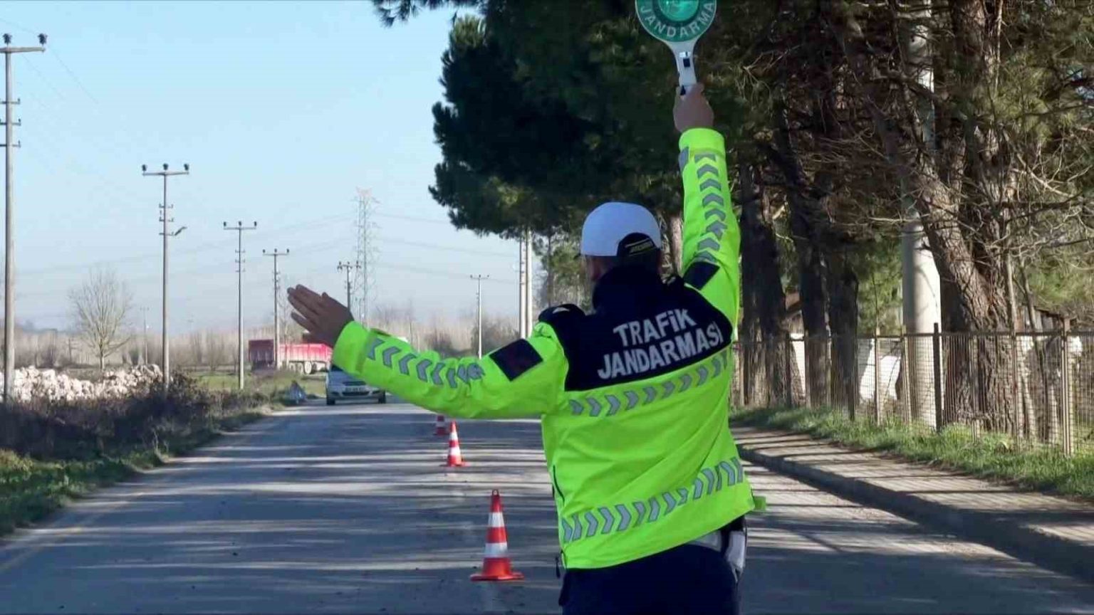 sakaryada-abarti-egzoz-denetimleri-25-arac-trafikten-men-edildi