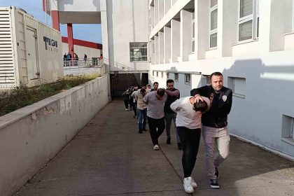 sazan-sarmali-sebekesi-cokertildi-magdurlara-sizi-dolandirdim-hakkinizi-helal-edin-mesaji-attilar