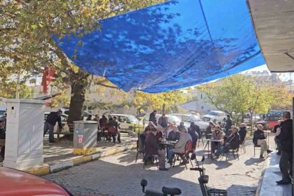 sindirgida-pes-pese-depremler