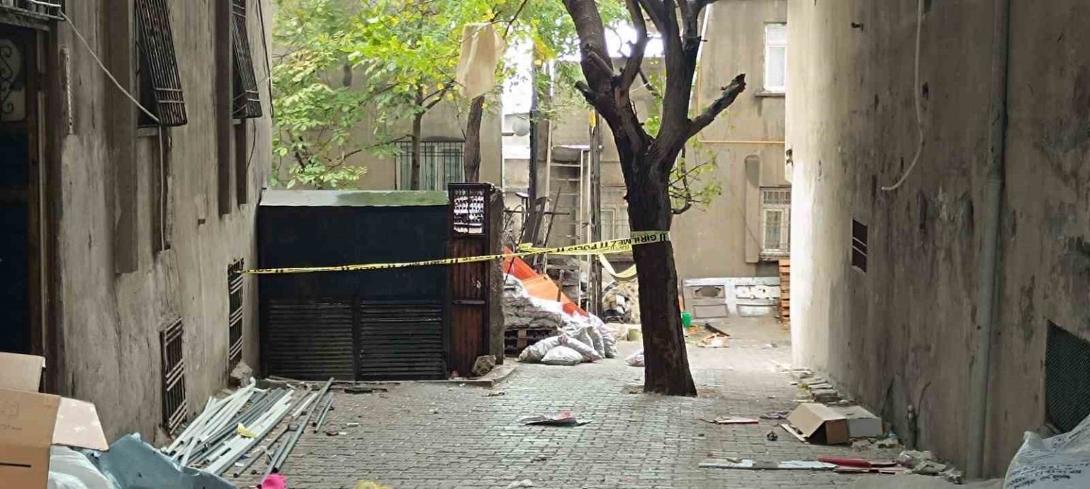 sirnakta-bir-kisi-tartistigi-sahsi-baltayla-oldurdu