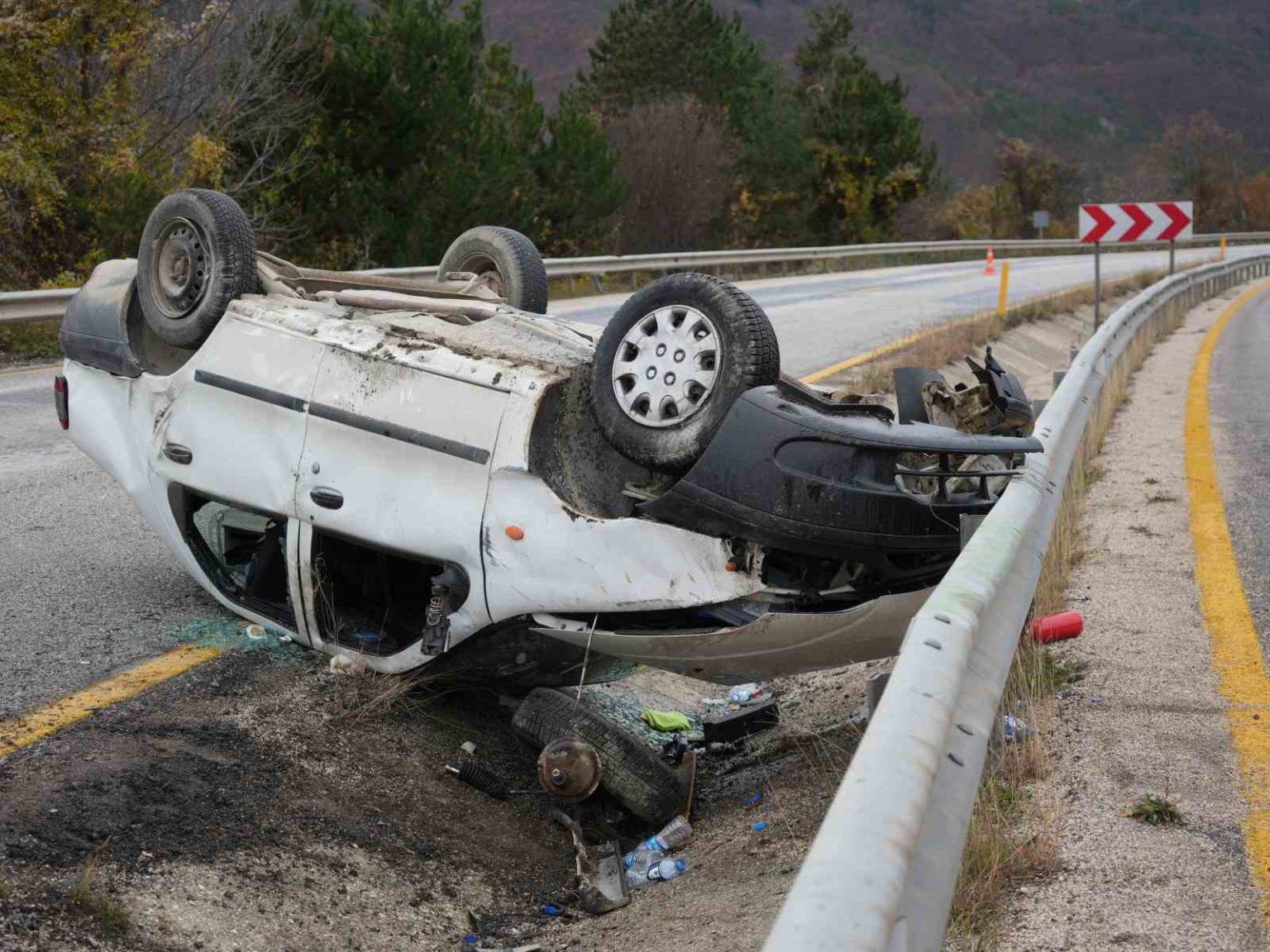 takla-atan-otomobil-alev-aldi-2-yarali