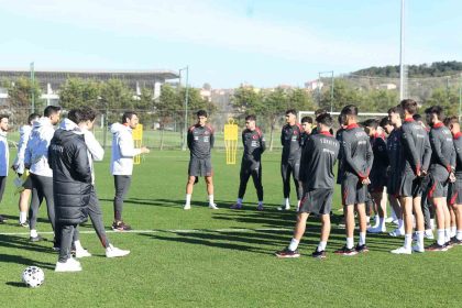 umit-milli-takimi-litvanya-maci-hazirliklarina-ara-vermeden-basladi