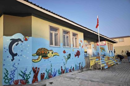 van-guzel-sanatlar-lisesinden-anaokuluna-renkli-dokunus