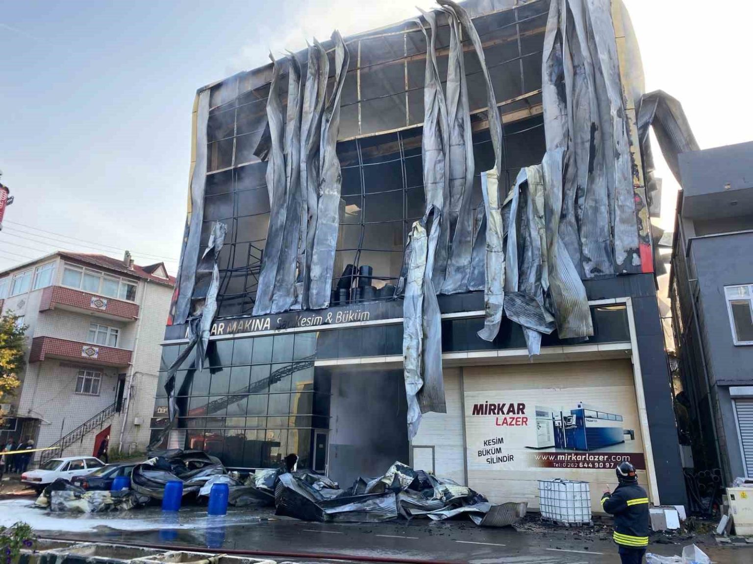 yangin-faciasinda-agir-yaralanan-vardiya-amiri-hayatini-kaybetti-olu-sayisi-7ye-cikti