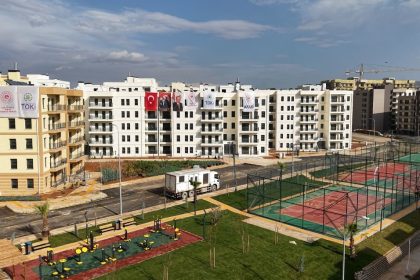 yuvasina-kavusan-depremzede-vatandas-evi-gezdik-cok-guzel-hayallerimizin-otesinde