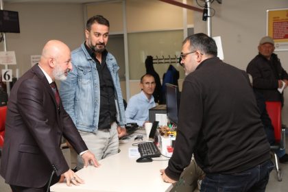 baskan-colakbayrakdar-vergiler-gelecegimizin-teminatidir