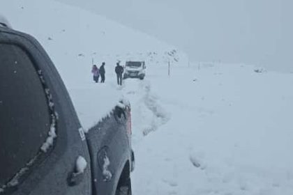 durankaya-sivekur-yolu-kar-ve-tipi-nedeniyle-ulasima-kapandi