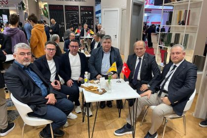 edremit-ticaret-odasi-istanbuldaki-avrasya-pencere-kapi-ve-cam-fuarlarina-katildi