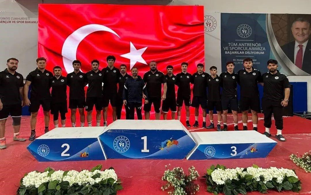 grekoromen-gureste-erzincan-ekibi-yari-finale-cikti