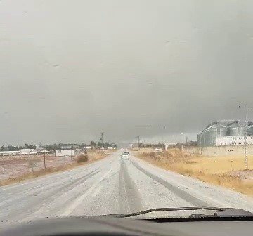 kahta-sincik-yolunda-dolu-yagisi