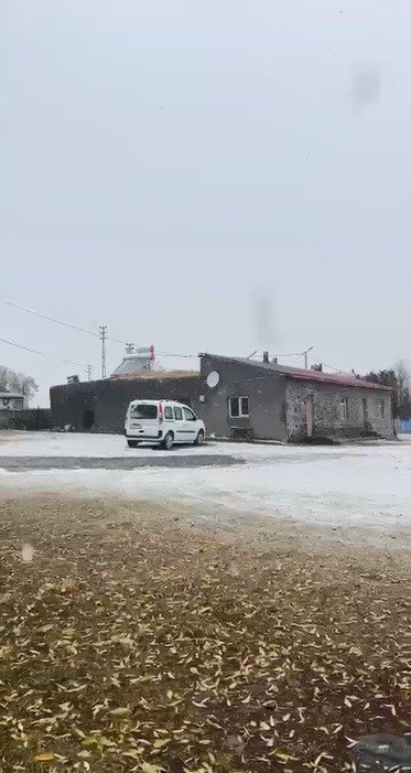 karsta-yuksek-kesimlere-kar-yagdi