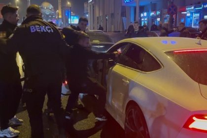 kayseride-gece-kulubunde-cikan-kavga-sokaga-tasti