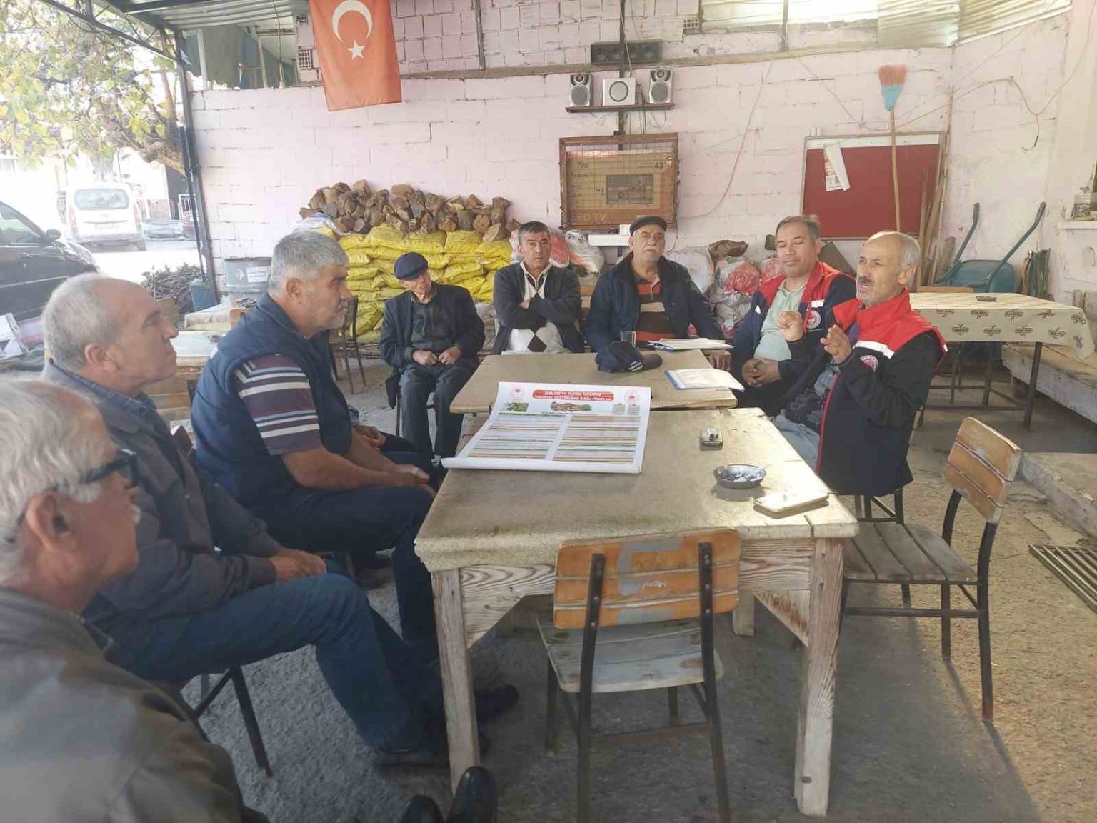 kocarlida-ureticilerle-sap-hastaligi-ve-tarimsal-desteklemeler-gorusuldu