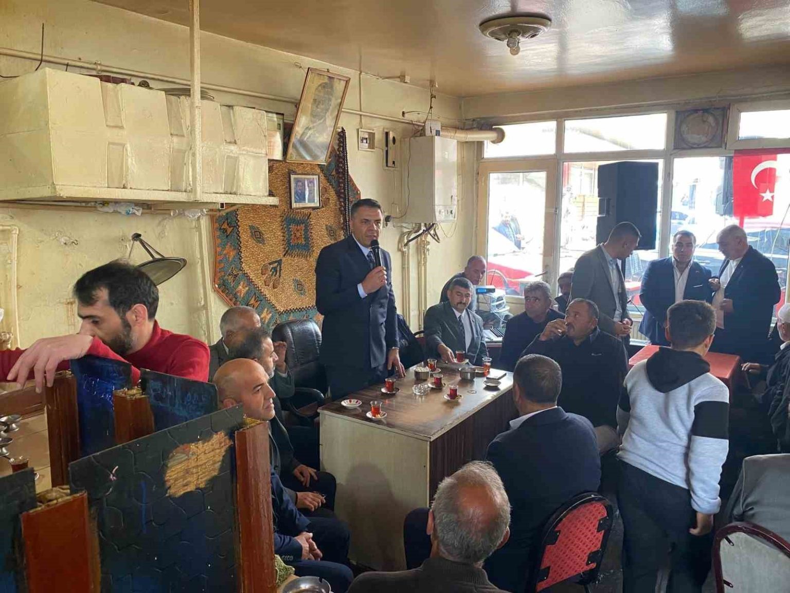 pasinler-mhpden-hayirli-gunler-komsum-ziyareti