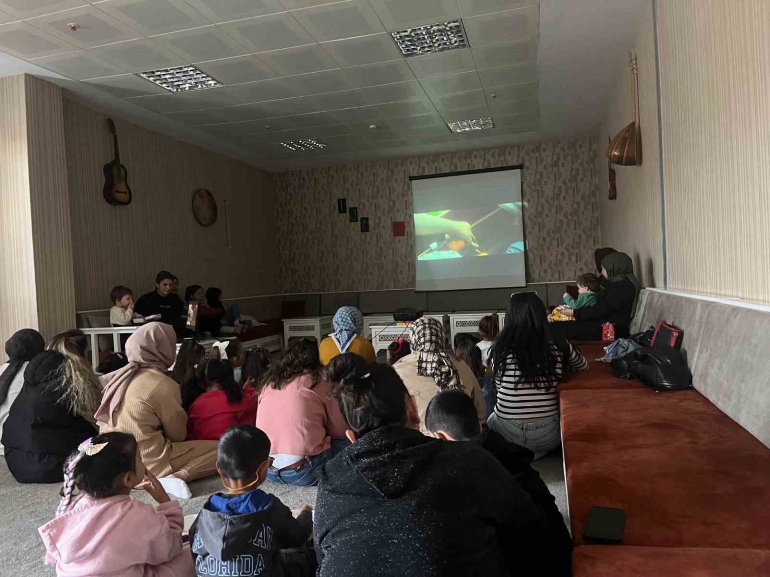 patnos-genclik-merkezinde-sinema-etkinligi-ilgi-gordu