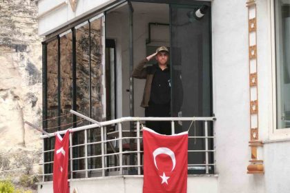 sehit-annesinin-cagrisi-tuncelide-14-yasindaki-bir-yurekte-karsilik-buldu